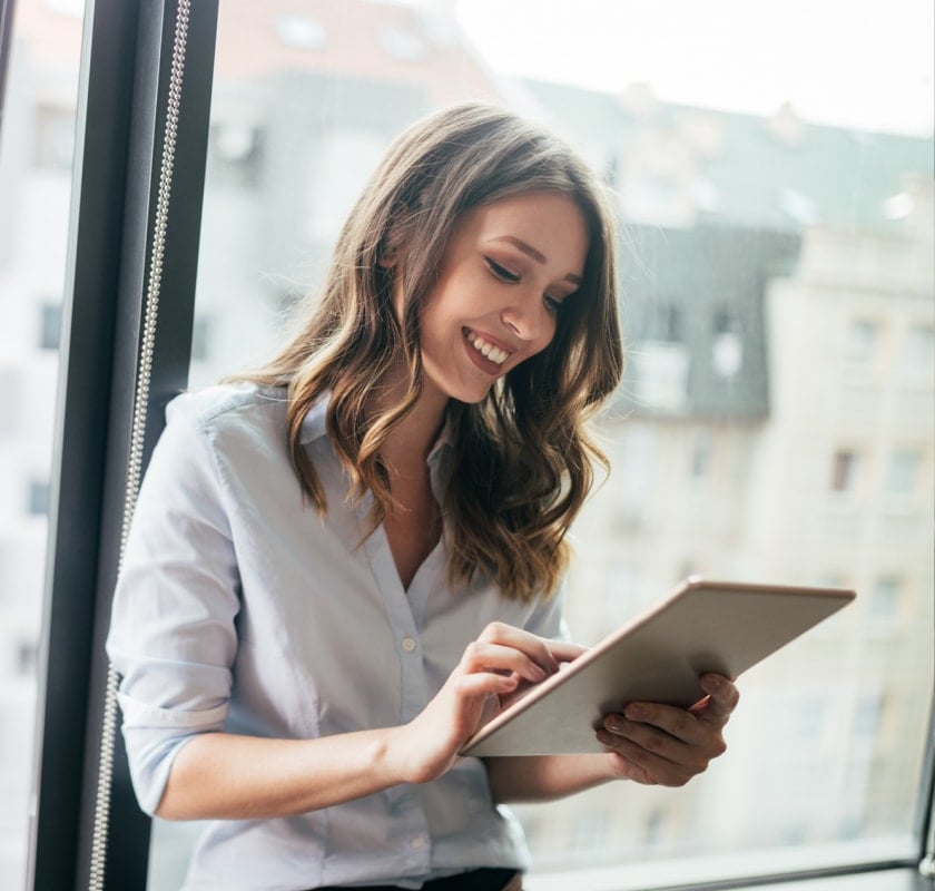 woman-on-tablet